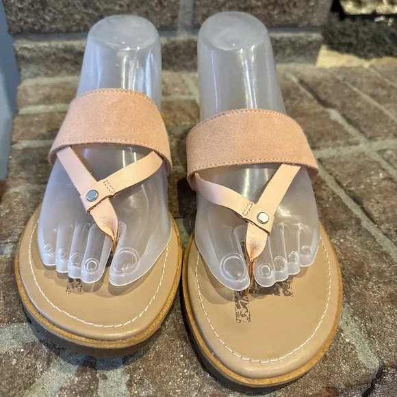 SOREL Ella II Women's 9 Easy Slip On Thong Flip Flop Sandals Peach Pink - Picture 1 of 16